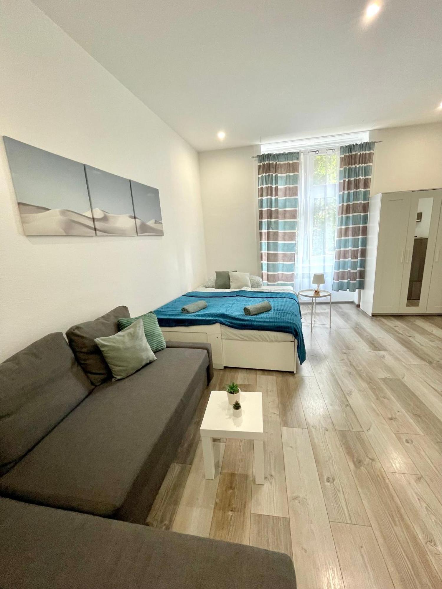 בודפשט Relax Home With 2 Bedroom, 2 Bathroom For 6 People In The City Centre Free Coffee מראה חיצוני תמונה