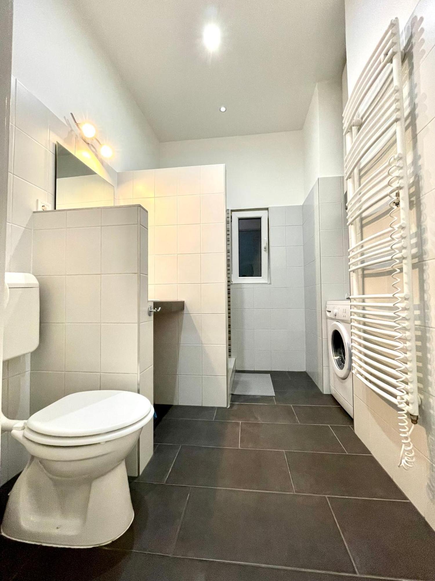 בודפשט Relax Home With 2 Bedroom, 2 Bathroom For 6 People In The City Centre Free Coffee מראה חיצוני תמונה