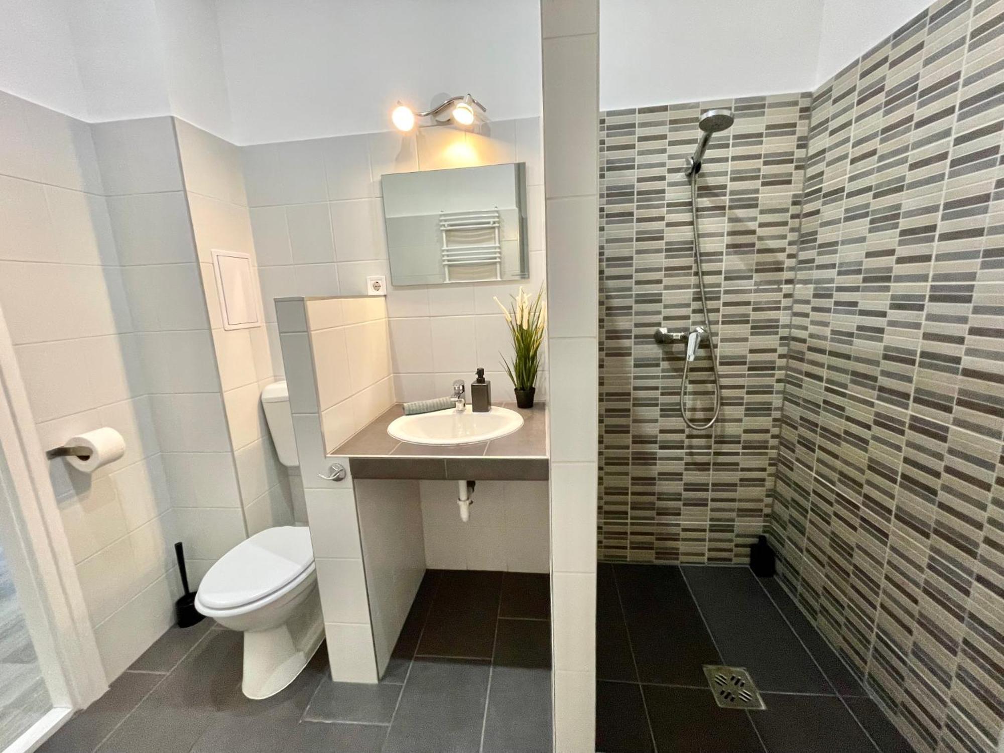 בודפשט Relax Home With 2 Bedroom, 2 Bathroom For 6 People In The City Centre Free Coffee מראה חיצוני תמונה